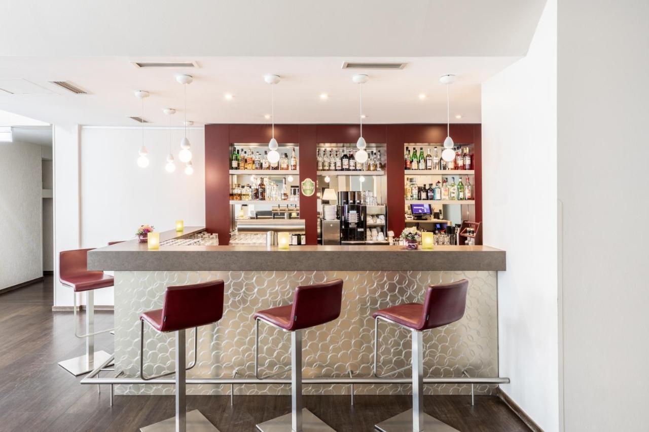 Select Hotel
